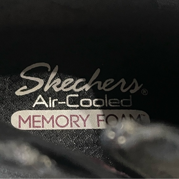 Skechers women’s booties Suede Parallel Wedge Ankle Boots size 6.5 gray - Picture 8 of 9